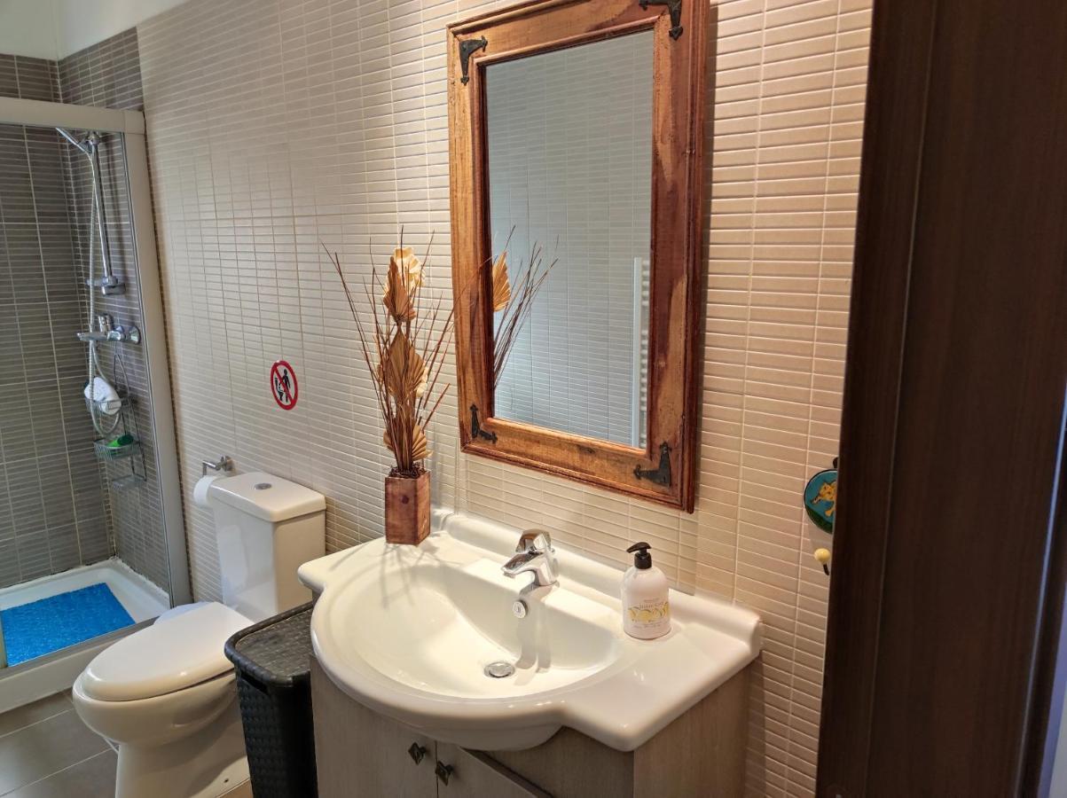 Roses Villa Trimiklini ภายนอก รูปภาพ